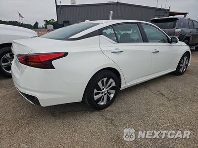 2020 Nissan Altima S - zdjęcie 4 z 24 - miniatura