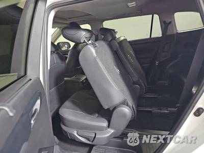 2024 Toyota Highlander XLE - zdjęcie 13 z 19 - miniatura