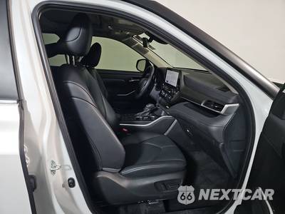 2024 Toyota Highlander XLE - zdjęcie 8 z 19 - miniatura
