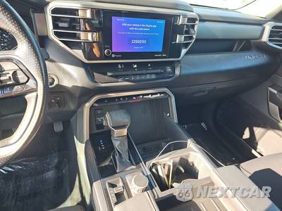 2022 Toyota Tundra SR5 Crew Cab Short Bed - zdjęcie 11 z 17 - miniatura