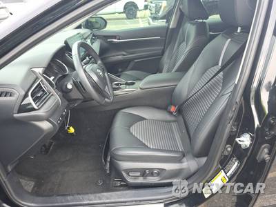 2024 Toyota Camry SE - zdjęcie 7 z 44 - miniatura