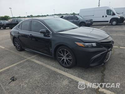 2024 Toyota Camry SE - zdjęcie 3 z 44 - miniatura