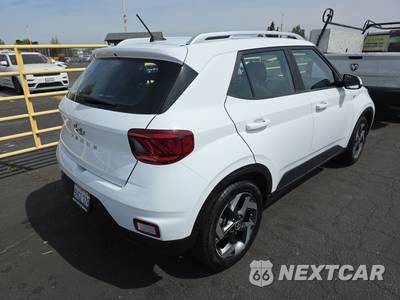 2023 Hyundai Venue SEL - zdjęcie 4 z 22 - miniatura