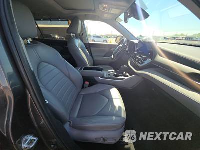 2023 Toyota Highlander XLE - zdjęcie 8 z 27 - miniatura