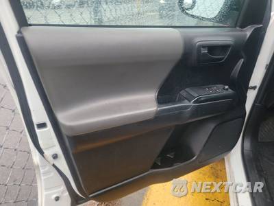 2016 Toyota Tacoma SR Extended Cab Long Bed w/Rear Doors - zdjęcie 9 z 43 - miniatura