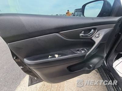 2015 Nissan Rogue SV - zdjęcie 9 z 38 - miniatura