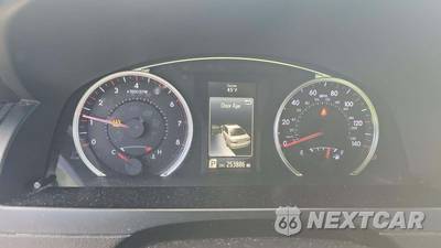 2017 Toyota Camry SE - zdjęcie 17 z 35 - miniatura