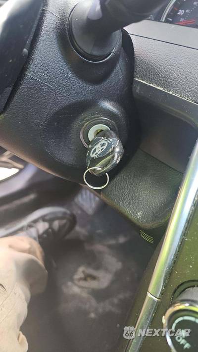 2017 Toyota Camry SE - zdjęcie 18 z 35 - miniatura