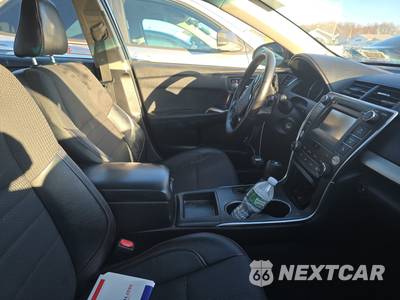 2017 Toyota Camry SE - zdjęcie 8 z 49 - miniatura