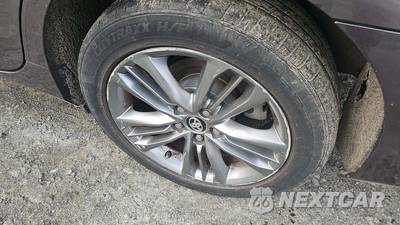 2017 Toyota Camry SE - zdjęcie 30 z 49 - miniatura