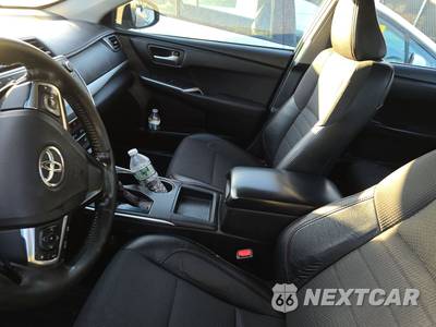 2017 Toyota Camry SE - zdjęcie 7 z 49 - miniatura