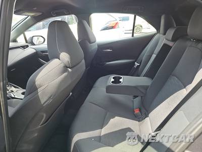 2024 Toyota Corolla Hatchback SE - zdjęcie 13 z 30 - miniatura