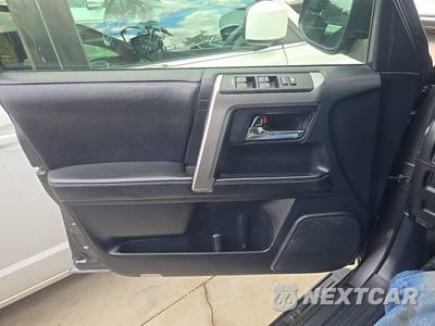 2014 Toyota 4Runner SR5 Premium - zdjęcie 9 z 26 - miniatura