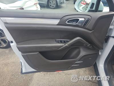 2015 Porsche Cayenne Turbo - zdjęcie 9 z 25 - miniatura