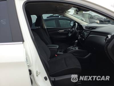 2022 Nissan Rogue Sport S - zdjęcie 8 z 21 - miniatura
