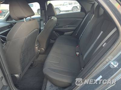 2025 Hyundai Elantra SEL Sport - zdjęcie 9 z 21 - miniatura