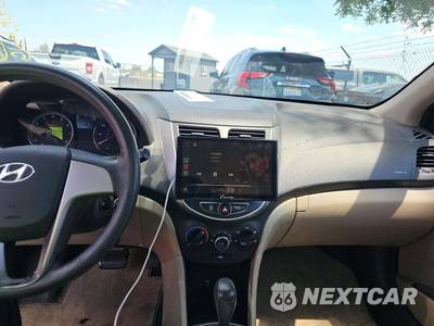 2016 Hyundai Accent SE Sedan - zdjęcie 8 z 12 - miniatura