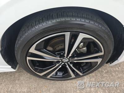 2021 Nissan Sentra SR - zdjęcie 9 z 22 - miniatura