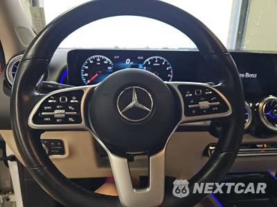 2023 Mercedes-Benz GLB 250 4MATIC - zdjęcie 10 z 33 - miniatura
