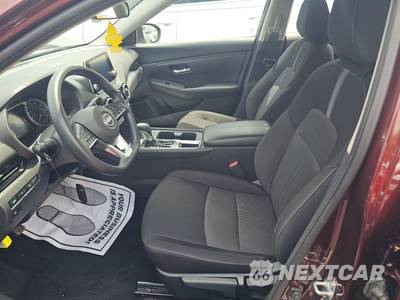 2025 Nissan Sentra SV - zdjęcie 7 z 18 - miniatura