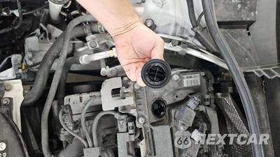 2024 Toyota Corolla Cross LE - zdjęcie 19 z 47 - miniatura