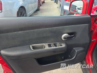 2012 Nissan Versa 1.8 S Hatchback - zdjęcie 9 z 18 - miniatura