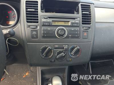 2012 Nissan Versa 1.8 S Hatchback - zdjęcie 11 z 18 - miniatura