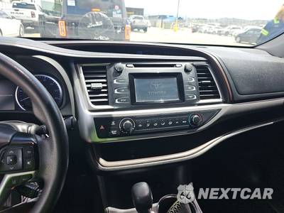 2019 Toyota Highlander LE - zdjęcie 11 z 35 - miniatura