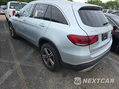 2020 Mercedes-Benz GLC 300 - zdjęcie 6 z 26 - miniatura