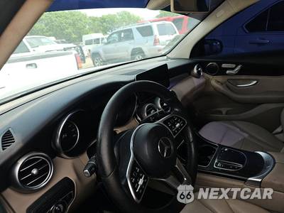 2020 Mercedes-Benz GLC 300 - zdjęcie 12 z 26 - miniatura