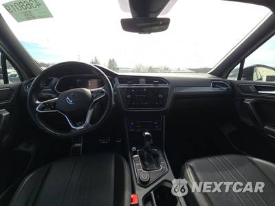 2022 Volkswagen Tiguan SE R-Line Black - zdjęcie 11 z 20 - miniatura