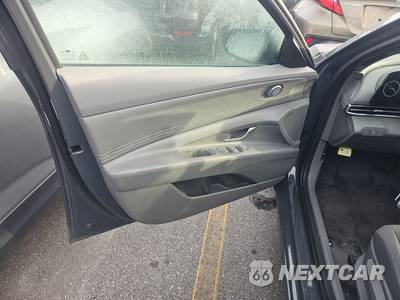2025 Hyundai Elantra SEL Convenience - zdjęcie 9 z 20 - miniatura