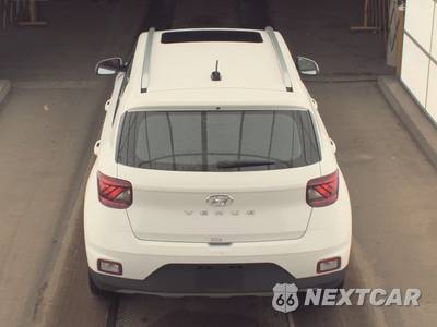 2025 Hyundai Venue SEL - zdjęcie 5 z 21 - miniatura