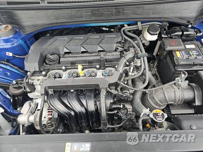 2025 Hyundai Venue SEL - zdjęcie 15 z 23 - miniatura