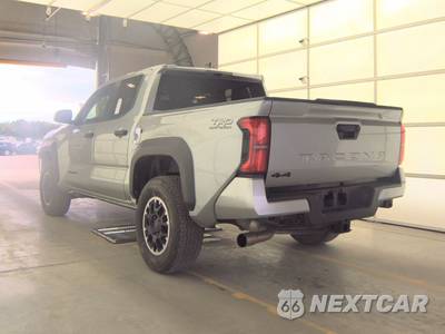 2024 Toyota Tacoma TRD Off-Road Crew Cab Medium Bed - zdjęcie 6 z 22 - miniatura