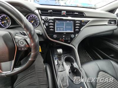 2020 Toyota Camry SE - zdjęcie 11 z 40 - miniatura
