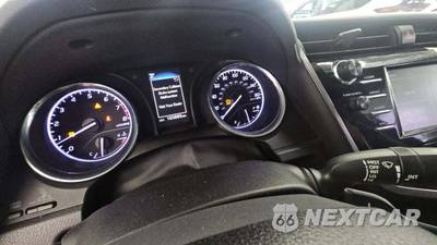2020 Toyota Camry SE - zdjęcie 28 z 40 - miniatura