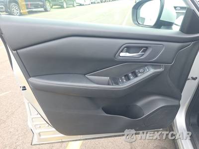 2024 Nissan Rogue SV - zdjęcie 9 z 26 - miniatura