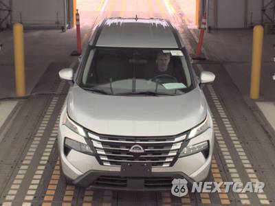 2024 Nissan Rogue SV - zdjęcie 2 z 26 - miniatura
