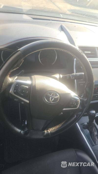 2017 Toyota Camry LE - zdjęcie 43 z 70 - miniatura