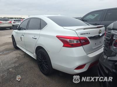 2016 Nissan Sentra SR - zdjęcie 6 z 37 - miniatura