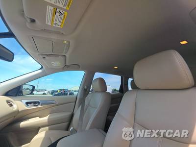 2018 Nissan Pathfinder SL - zdjęcie 19 z 25 - miniatura