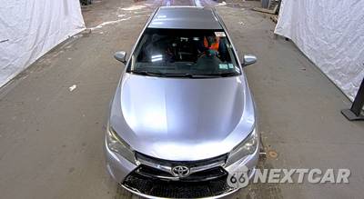 2016 Toyota Camry SE - zdjęcie 2 z 45 - miniatura