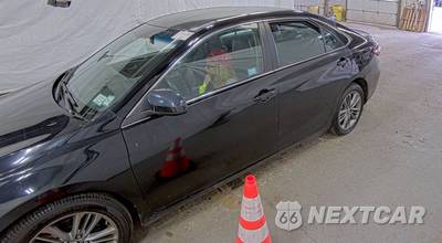 2016 Toyota Camry SE - zdjęcie 1 z 18 - miniatura