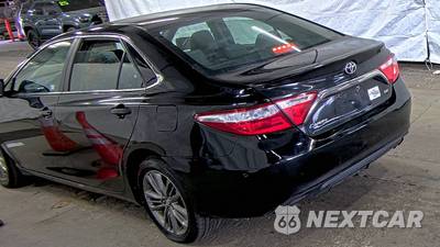 2016 Toyota Camry SE - zdjęcie 6 z 18 - miniatura