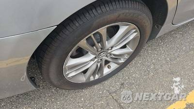 2017 Toyota Camry SE - zdjęcie 40 z 45 - miniatura