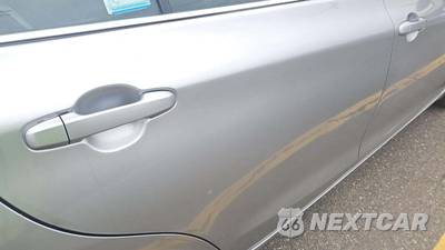 2017 Toyota Camry SE - zdjęcie 31 z 45 - miniatura