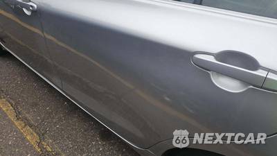 2017 Toyota Camry SE - zdjęcie 28 z 45 - miniatura