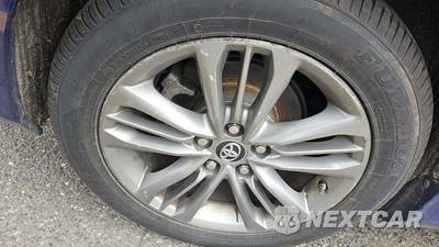 2016 Toyota Camry SE - zdjęcie 23 z 48 - miniatura