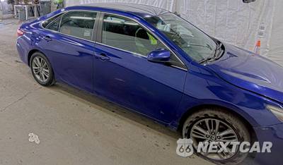2016 Toyota Camry SE - zdjęcie 3 z 48 - miniatura